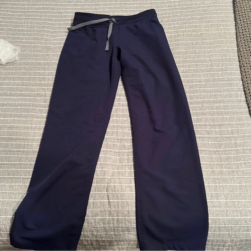 Figs Livingston navy scrub pants